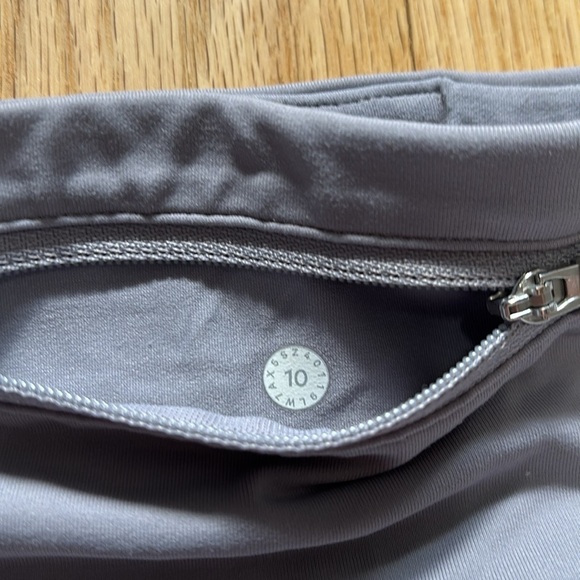 Lululemon Run Times Shorts 2 - Sz10 in Washed Marble Alpine White Silverscreen - Picture 3 of 6